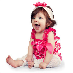 Macacão de Babados em Renda Pink e Branco