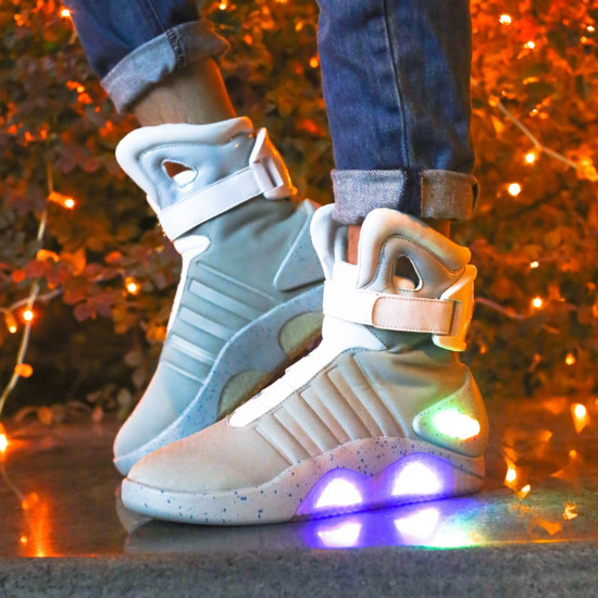 Tênis de Volta para o Futuro Marty Mcfly com Luz Cinza